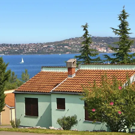With A Balcony Or Terrace Umag